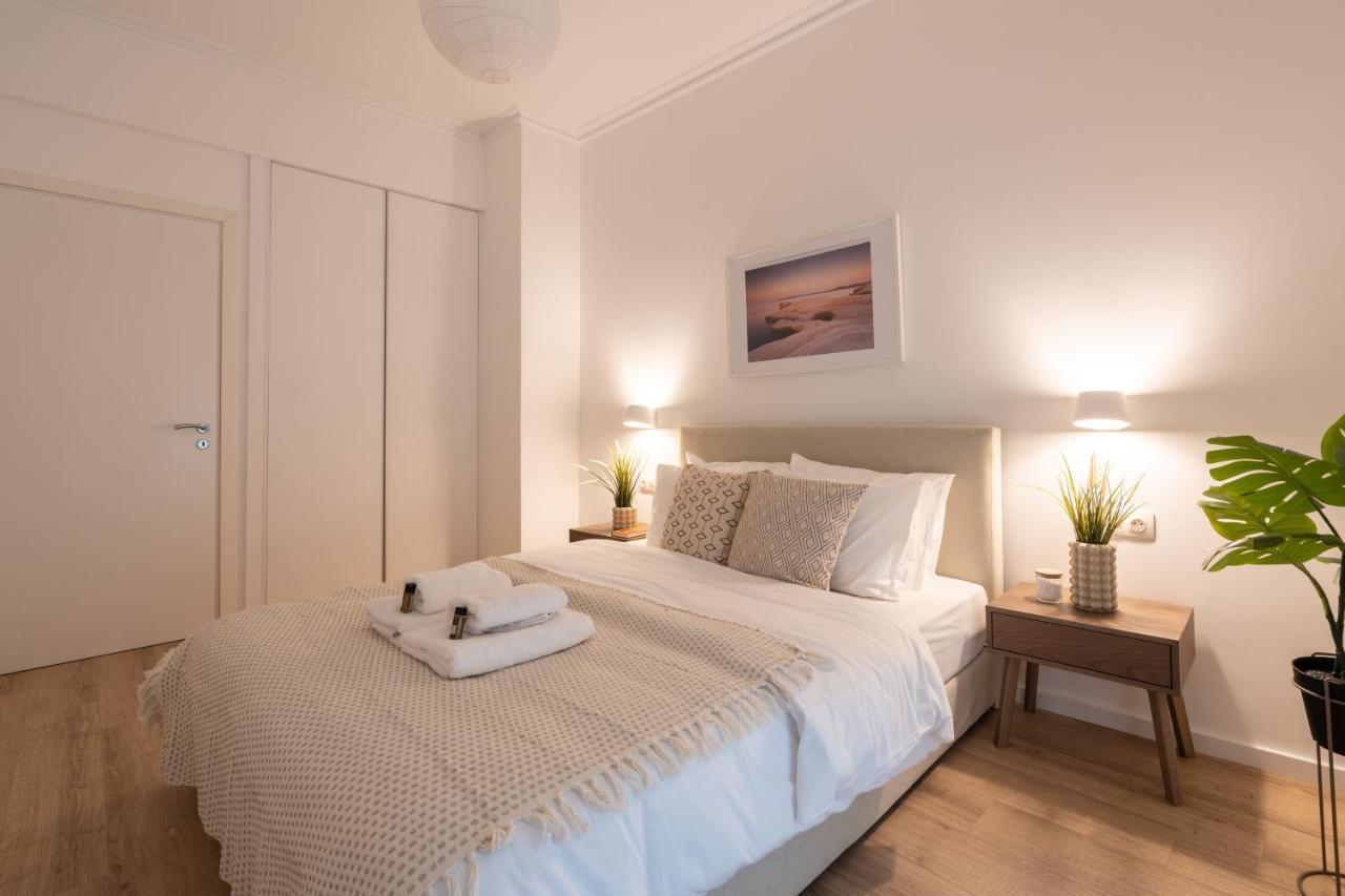 Unique 2 Bedrooms Apartment, Steps To Plaka And City Center Афіни Екстер'єр фото