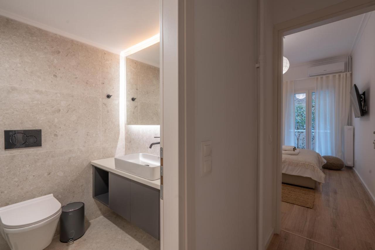 Unique 2 Bedrooms Apartment, Steps To Plaka And City Center Афіни Екстер'єр фото