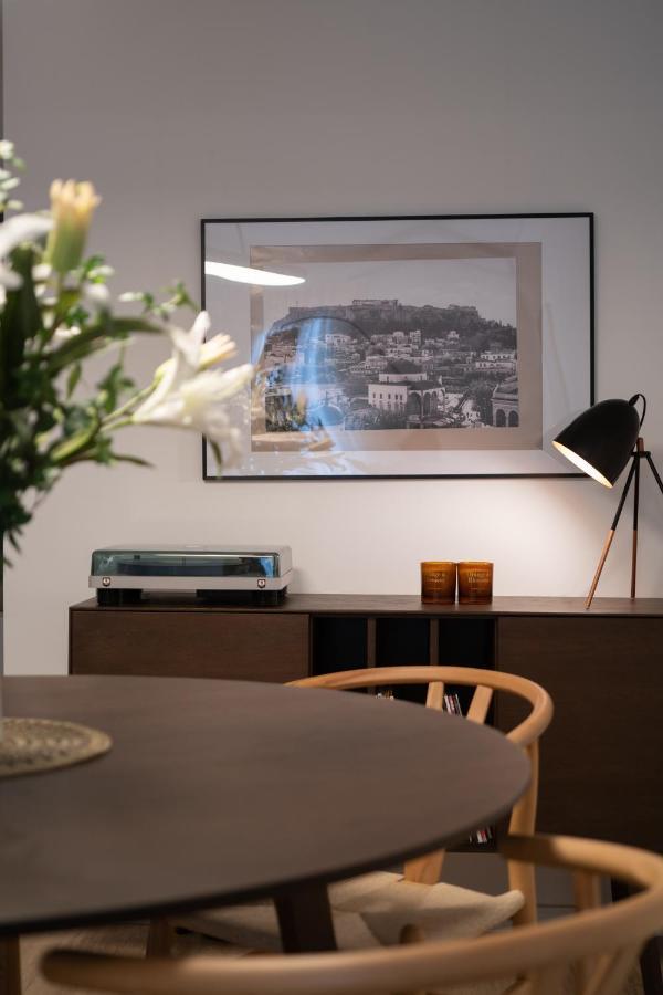 Unique 2 Bedrooms Apartment, Steps To Plaka And City Center Афіни Екстер'єр фото