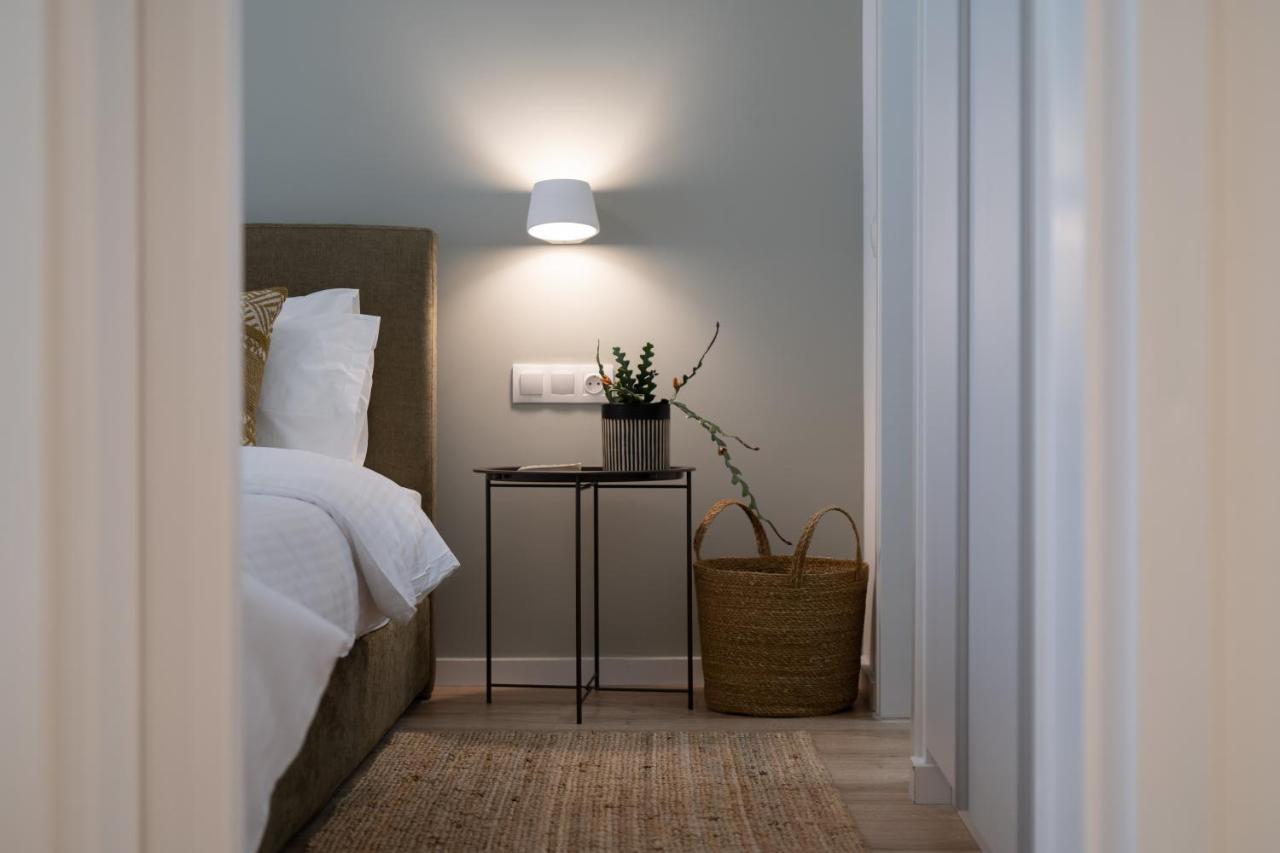 Unique 2 Bedrooms Apartment, Steps To Plaka And City Center Афіни Екстер'єр фото