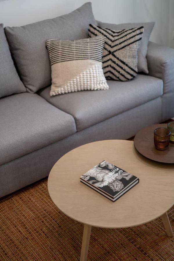 Unique 2 Bedrooms Apartment, Steps To Plaka And City Center Афіни Екстер'єр фото